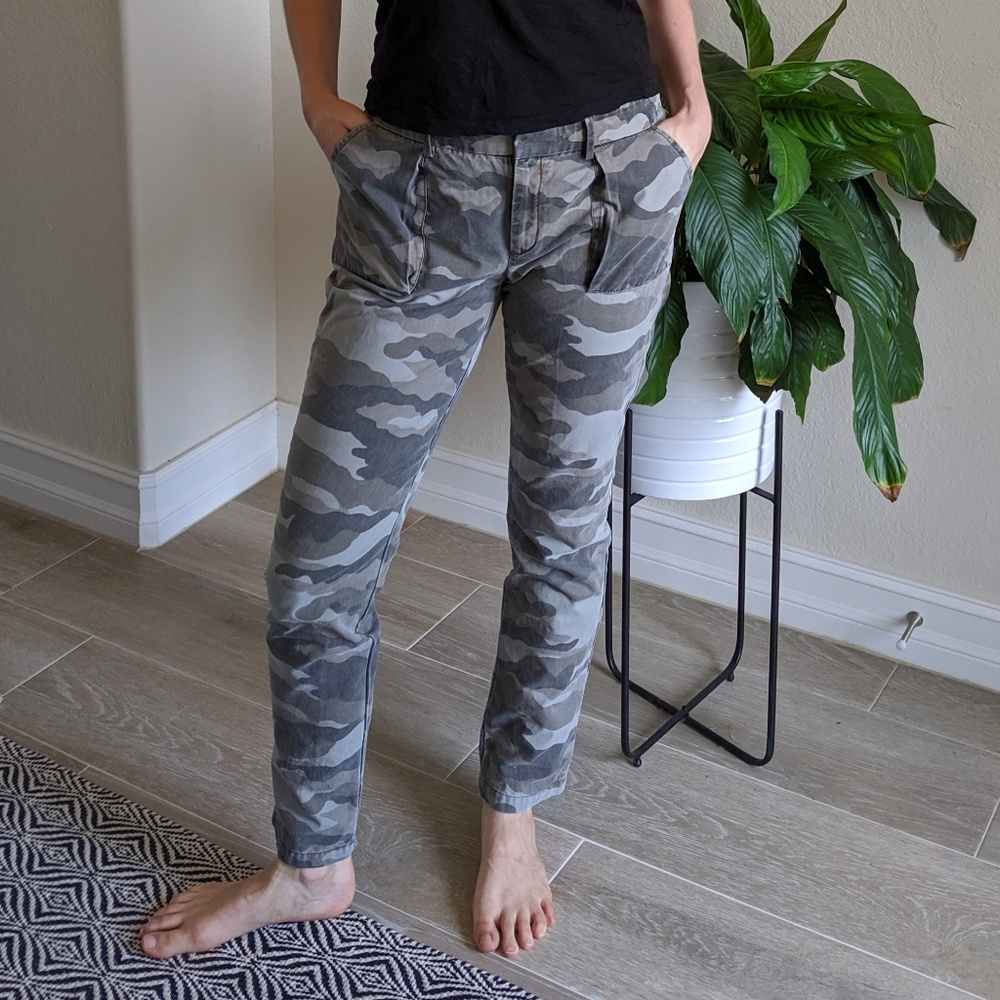 GAP Camouflage Skinny Jeans Size 4 Regular